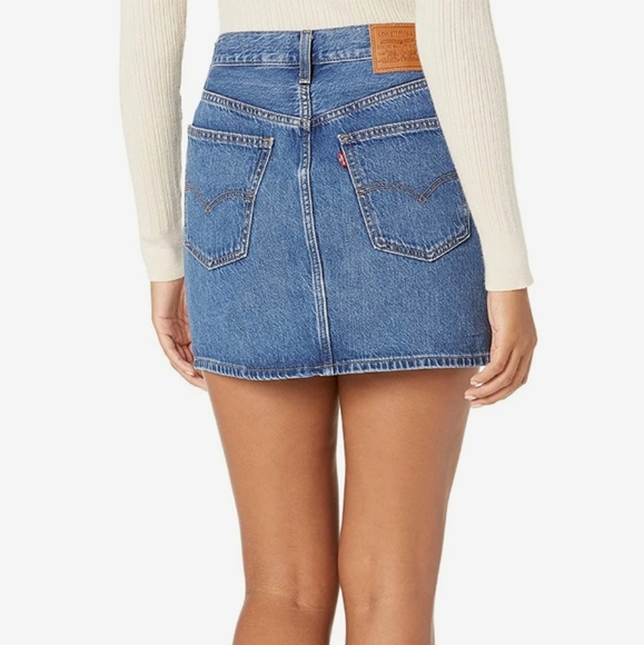 Levi's Denim 1970s Mini Skirt Sz 30 Medium Wash Jean Skirt EUC - Picture 11 of 14